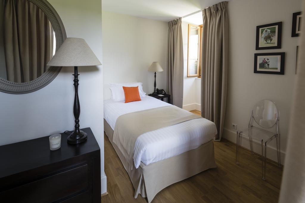 Le Manoir Du Golf Bed & Breakfast Publier Rom bilde